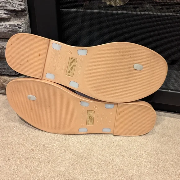 Melissa Essential Chic thong / flip flop sandal, beige, size 10 - Picture 6 of 8